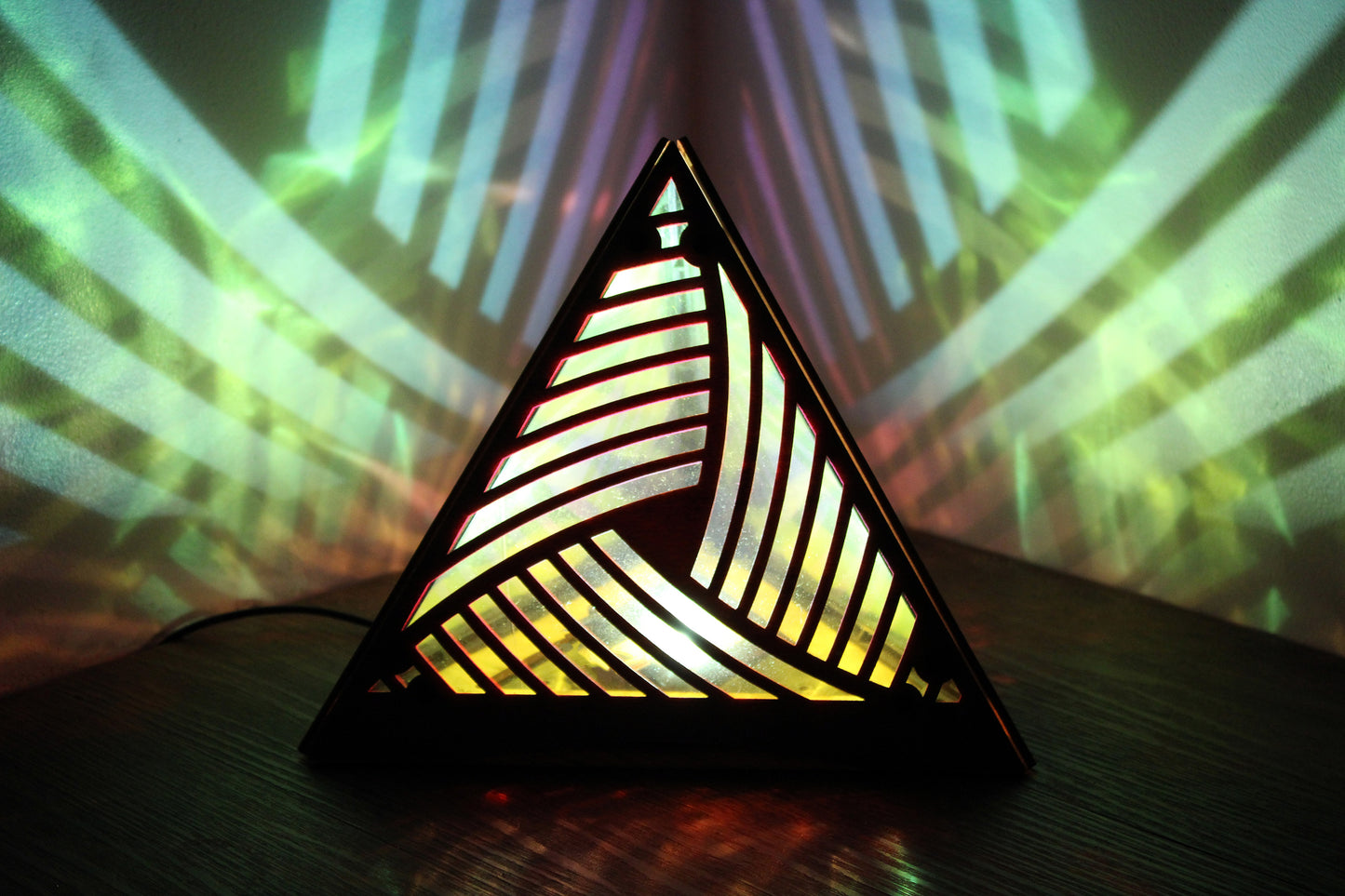 Pyramid - Wave - Aurora