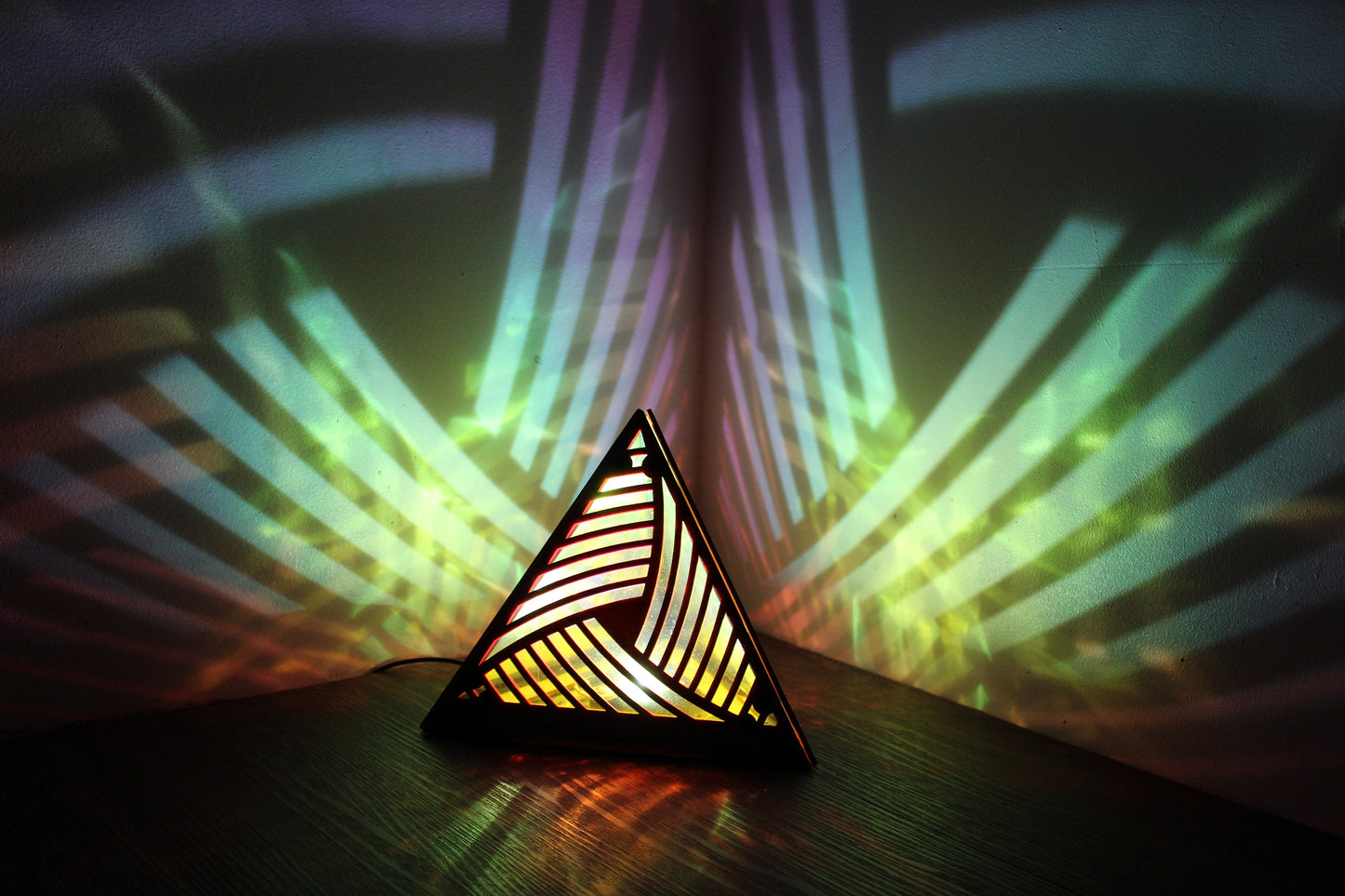 Pyramid - Wave - Aurora