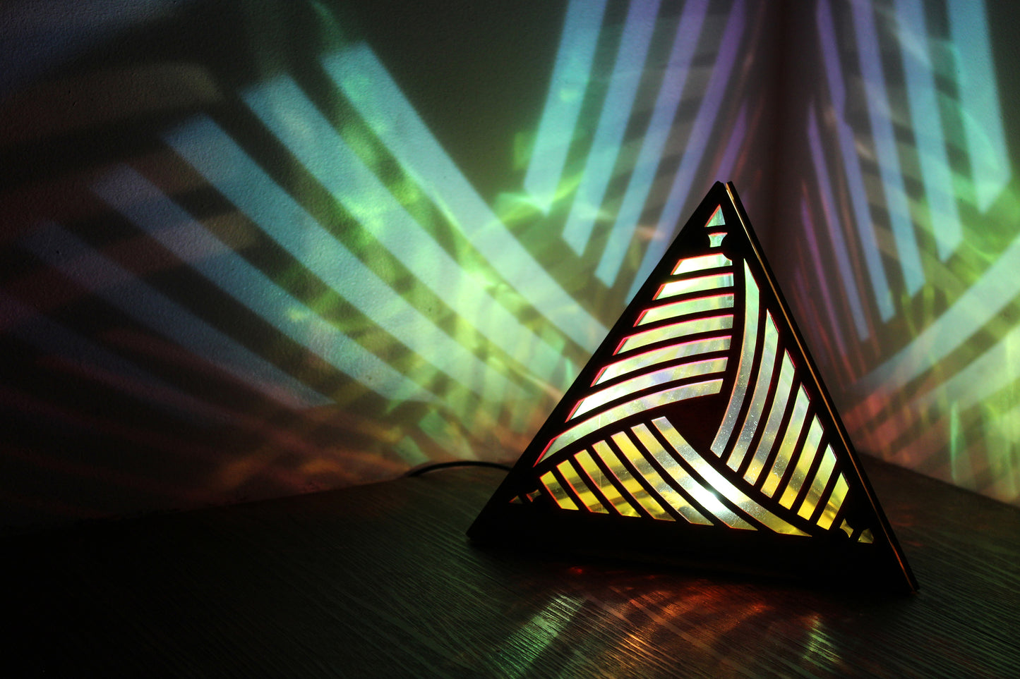Pyramid - Wave - Aurora