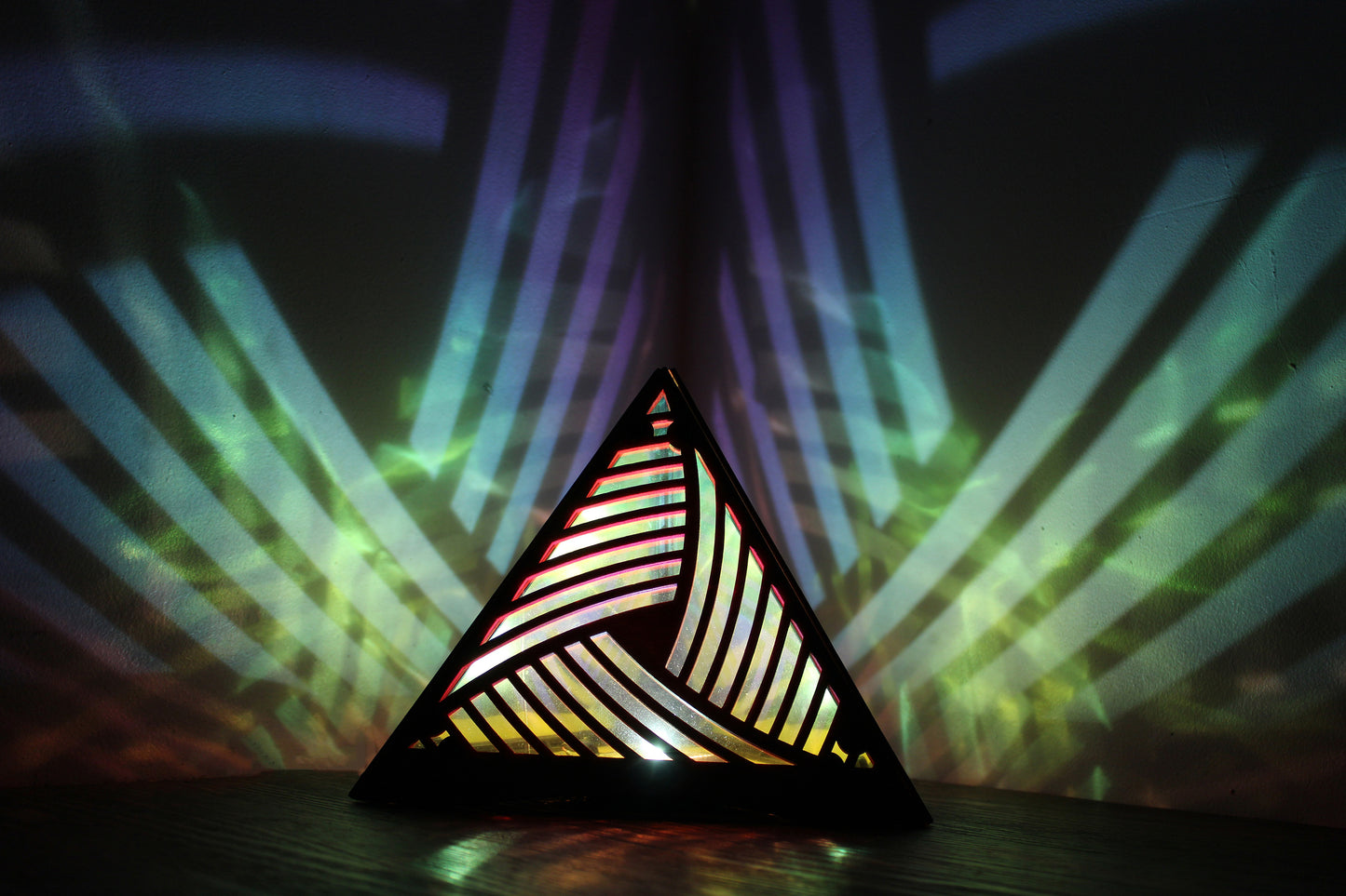 Pyramid - Wave - Aurora