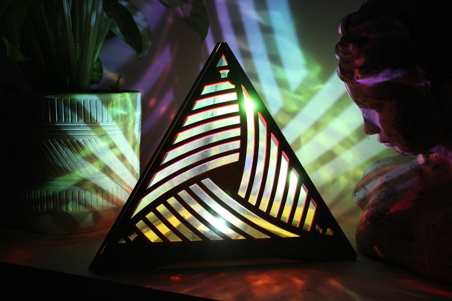 Pyramid - Wave - Aurora